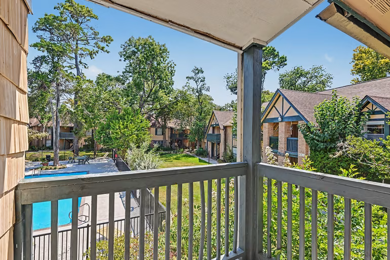Photo 6 of 8211 Kingsbrook Road 205, Houston, TX