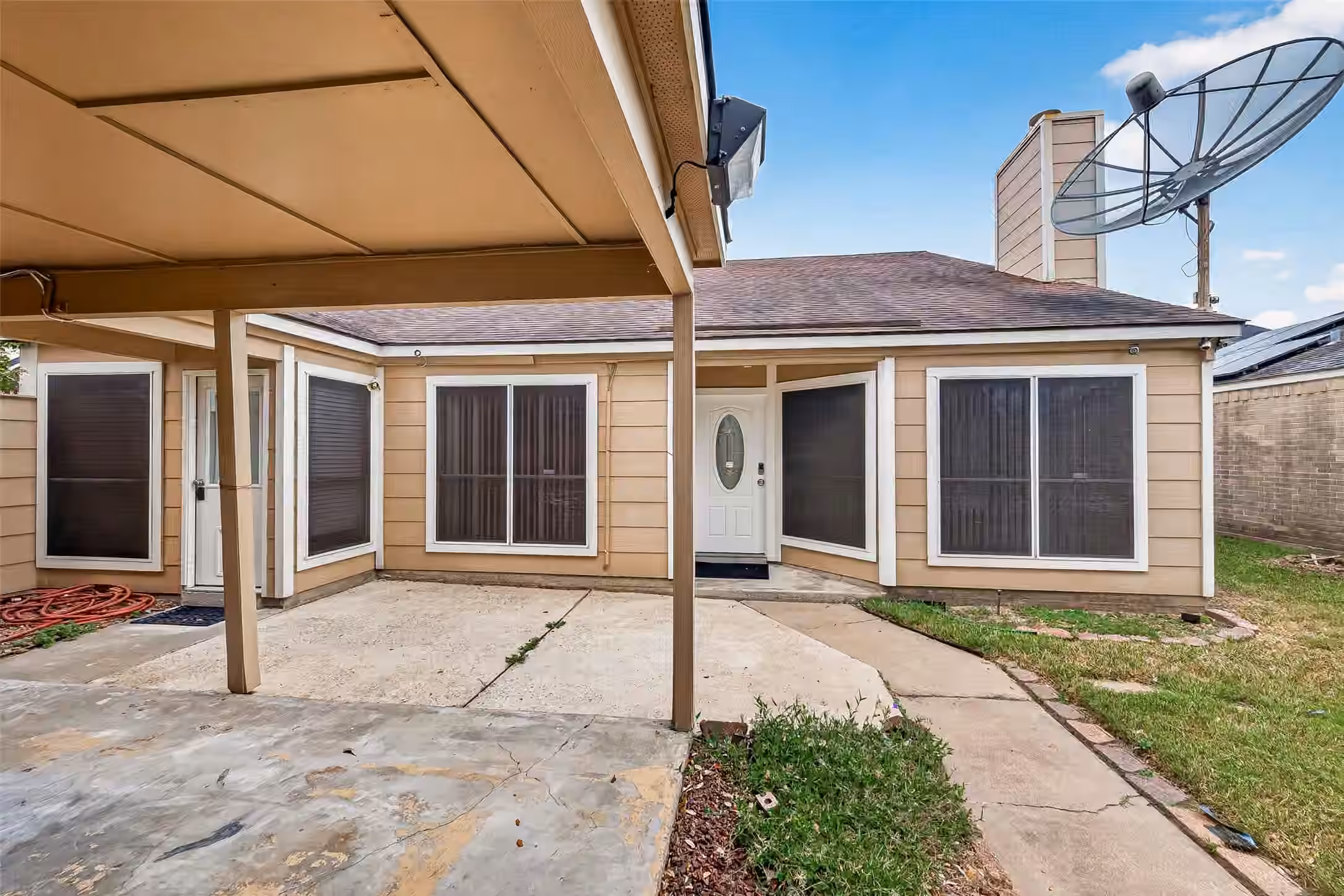 Photo 2 of 8142 Misty Ridge Lane, Houston, TX