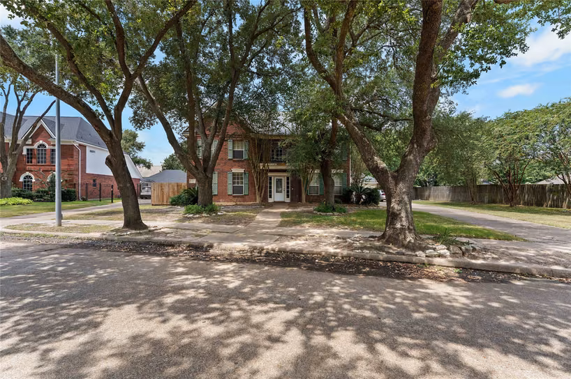Photo of 5819 Eldridge Glen Drive, Houston, TX