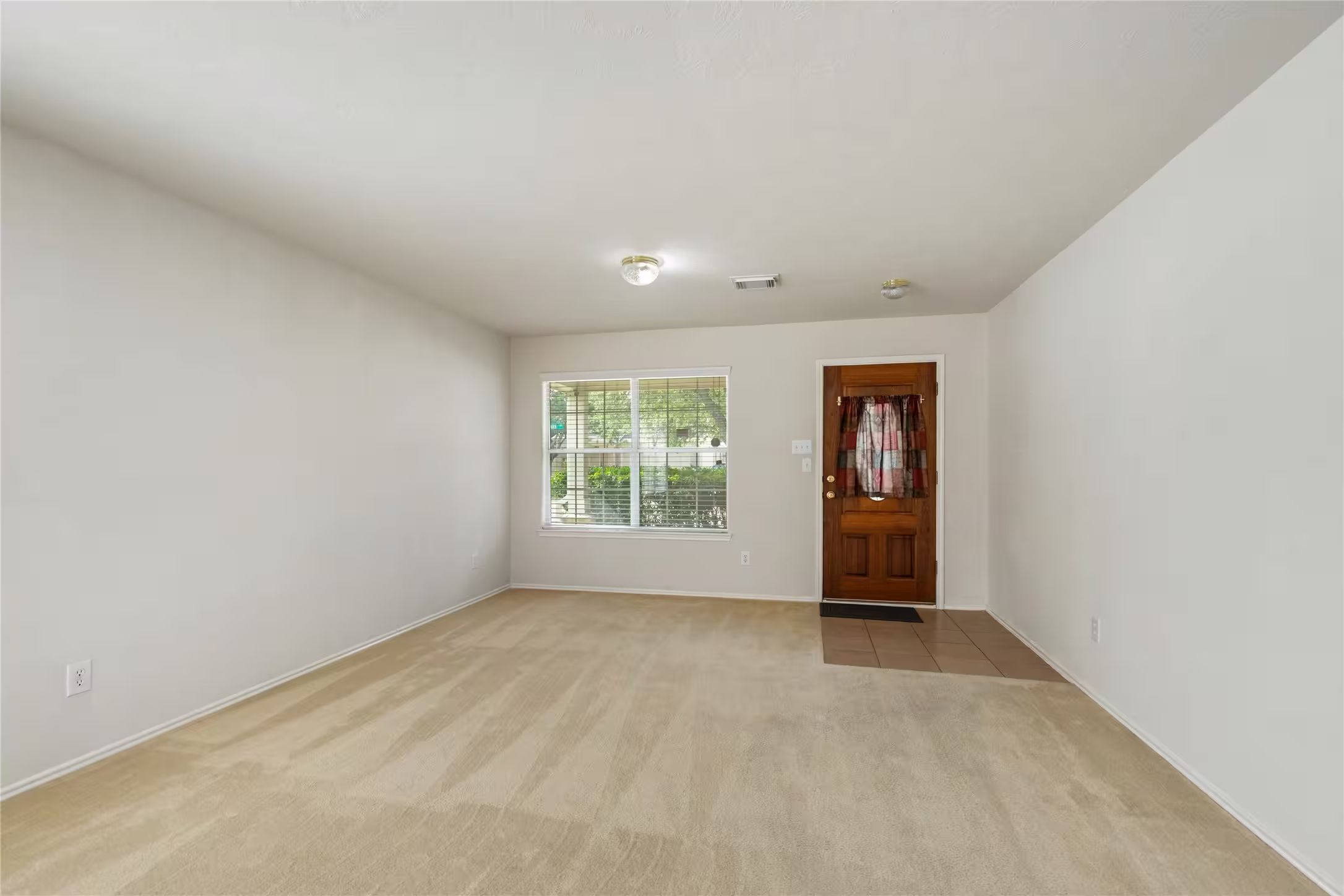 Photo 6 of 9339 Canady Park Lane, Houston, TX