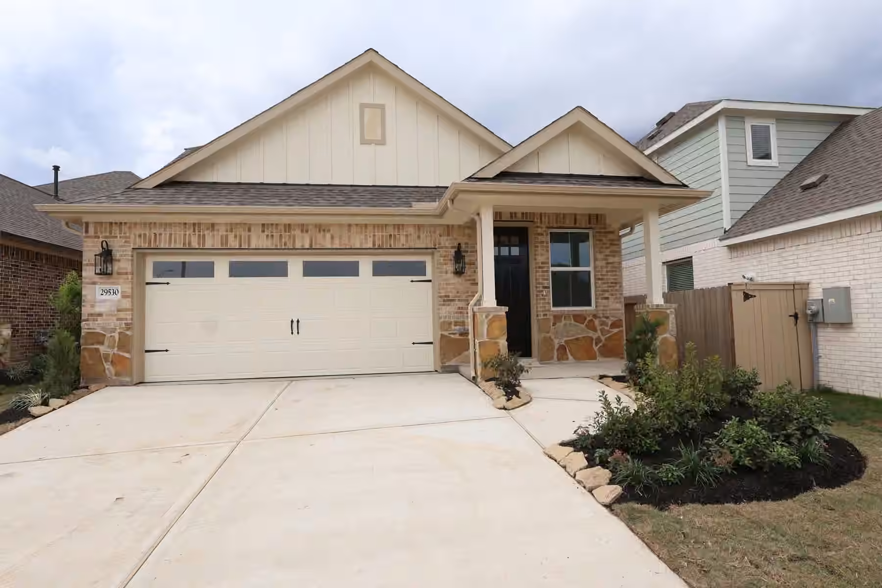 Photo 2 of 29530 Barnview Drive, Waller, TX