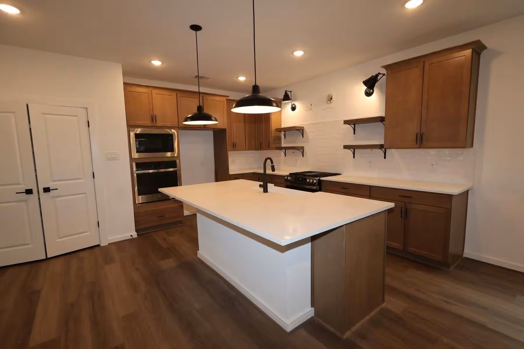 Photo 4 of 29530 Barnview Drive, Waller, TX