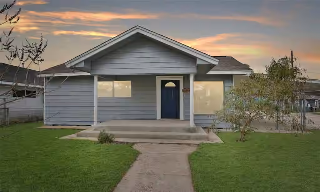 Photo of 402 S 72nd Street, Houston, TX
