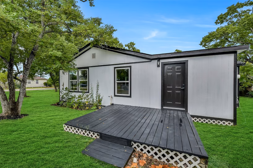Photo 2 of 2505 29th Avenue N, Texas City, TX