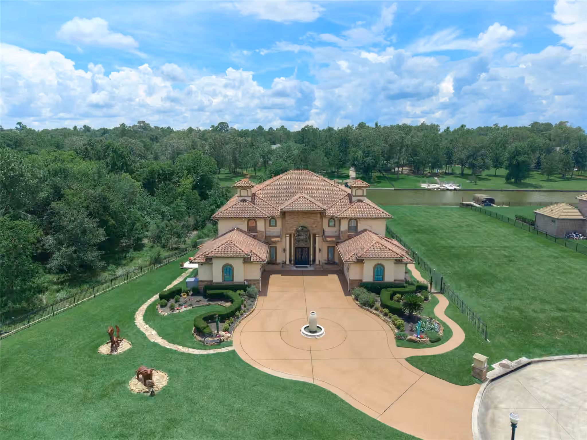 Photo of 11503 Renaissance Drive, Montgomery, TX