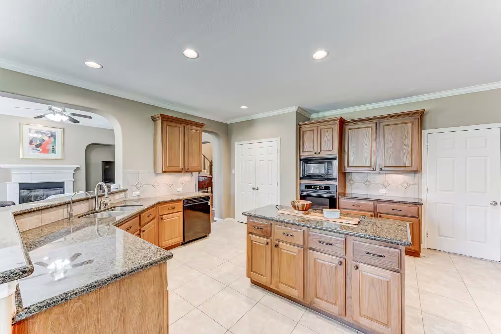 Photo 4 of 20722 Windrose Bend Drive, Spring, TX