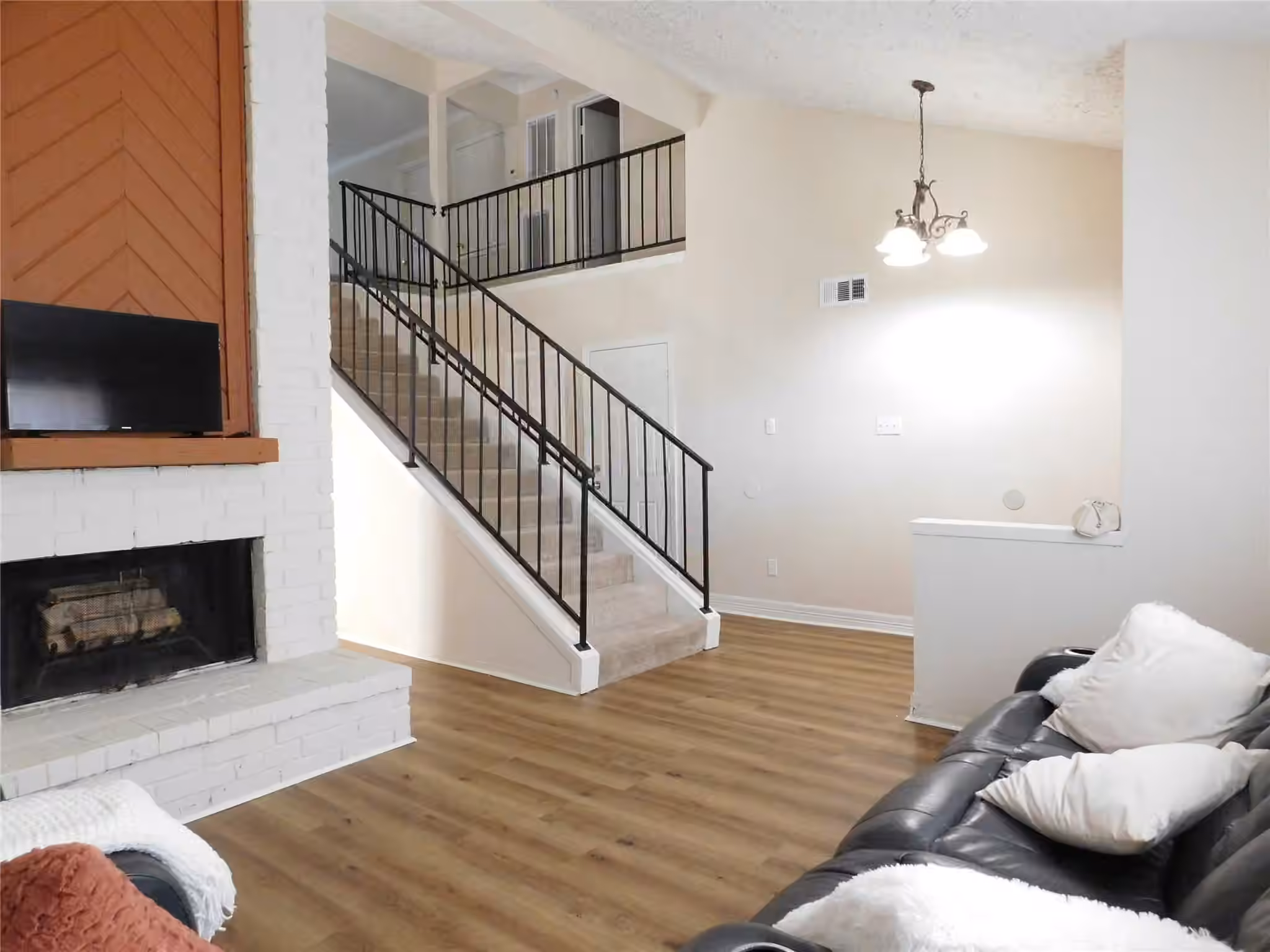Photo 2 of 16518 Quail Briar Drive, Houston, TX