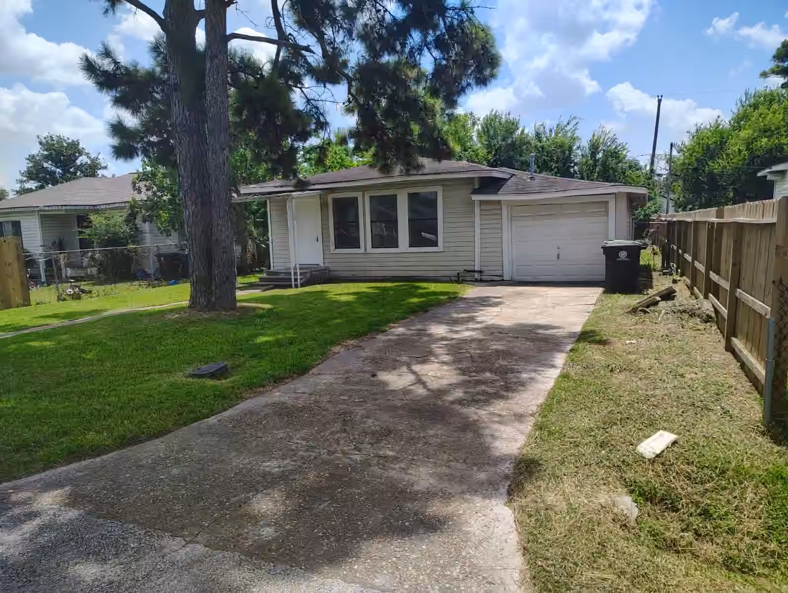 Photo of 242 Bolden Street, Houston, TX