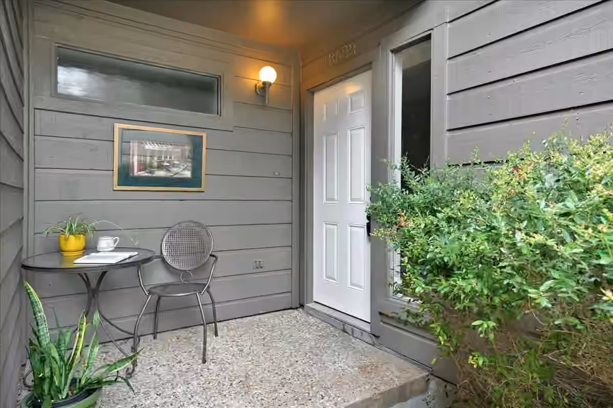 Photo 4 of 18022 Bal Harbour Drive, Houston, TX