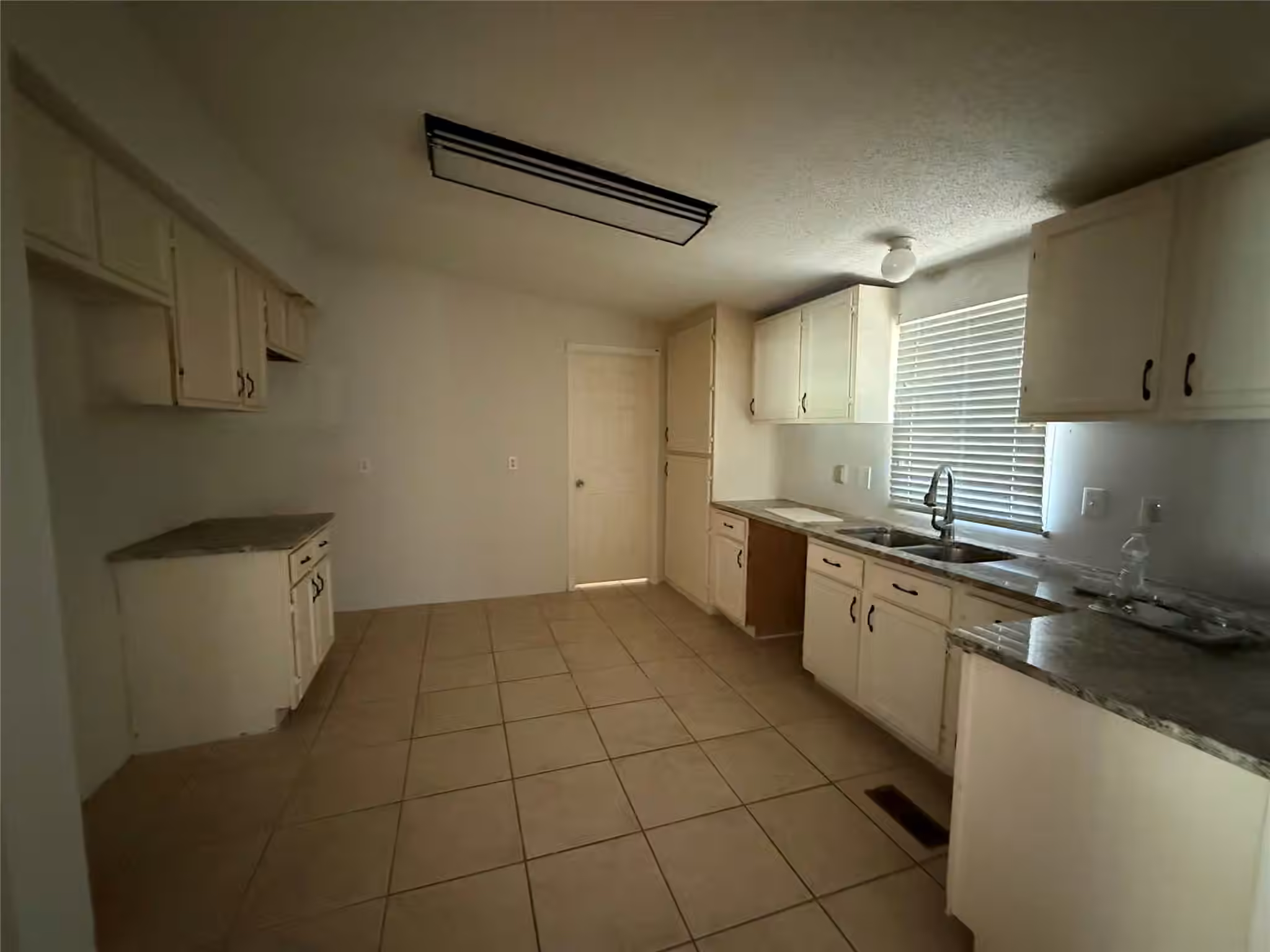 Photo 7 of 16550 Oakwood Drive, Splendora, TX