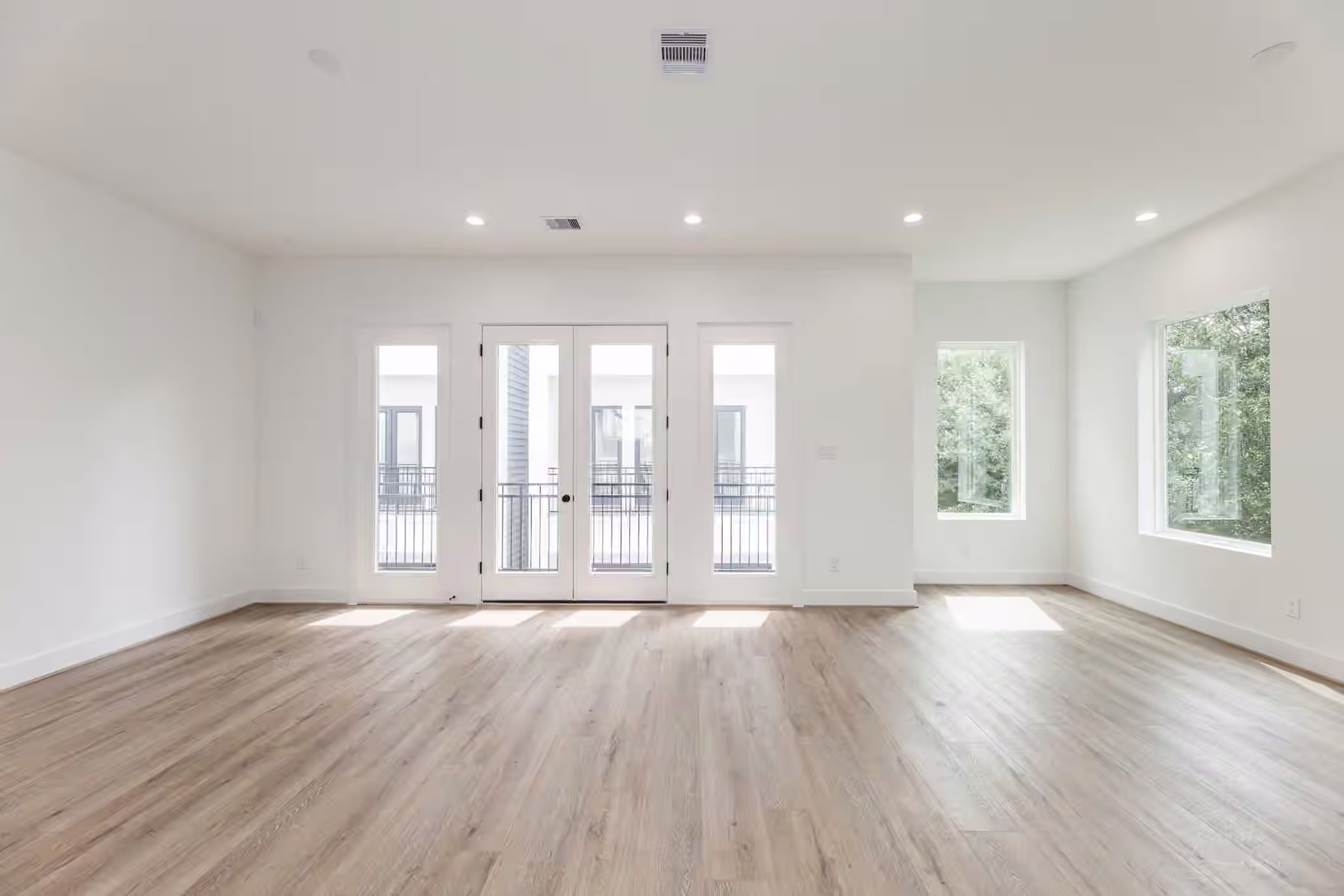 Photo 6 of 905 Quitman Street A, Houston, TX