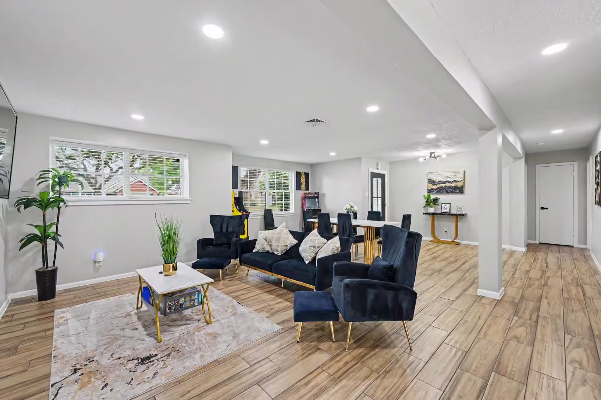Photo 7 of 9515 Highmeadow Drive, Houston, TX