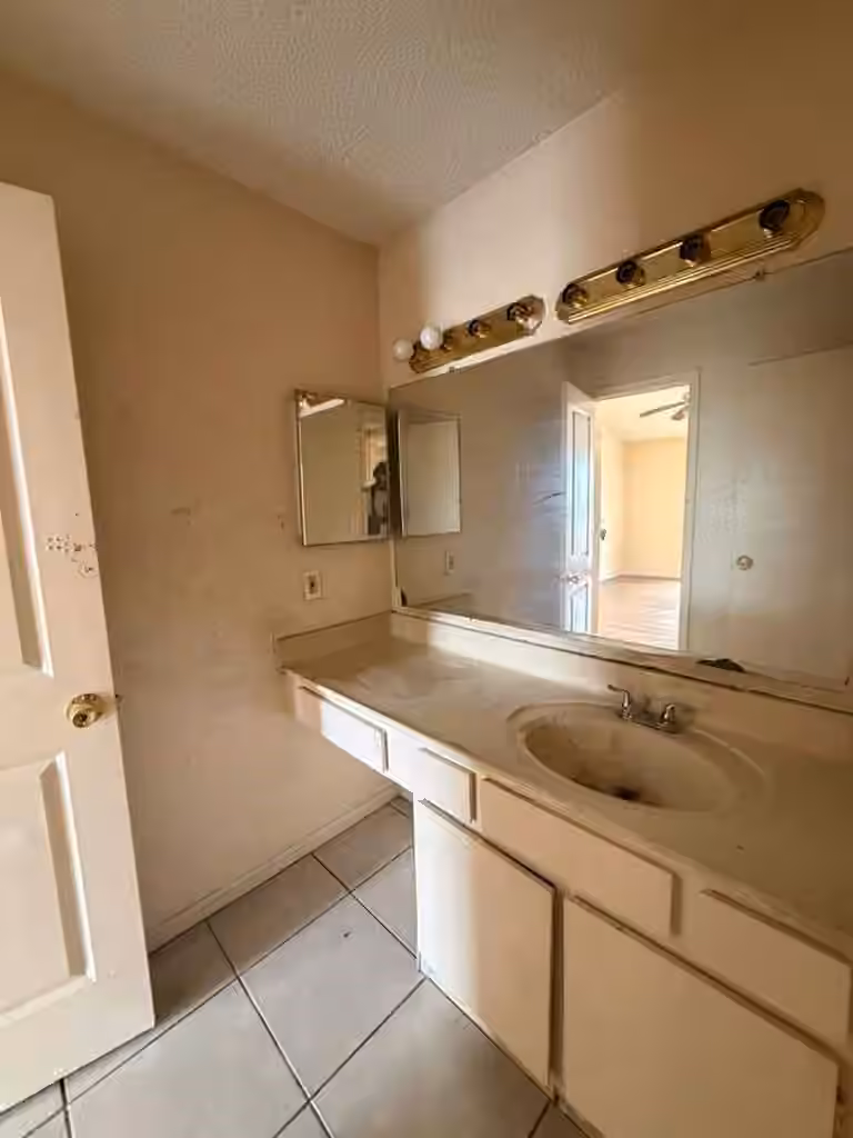 Photo 6 of 10101 S Gessner Road 808, Houston, TX