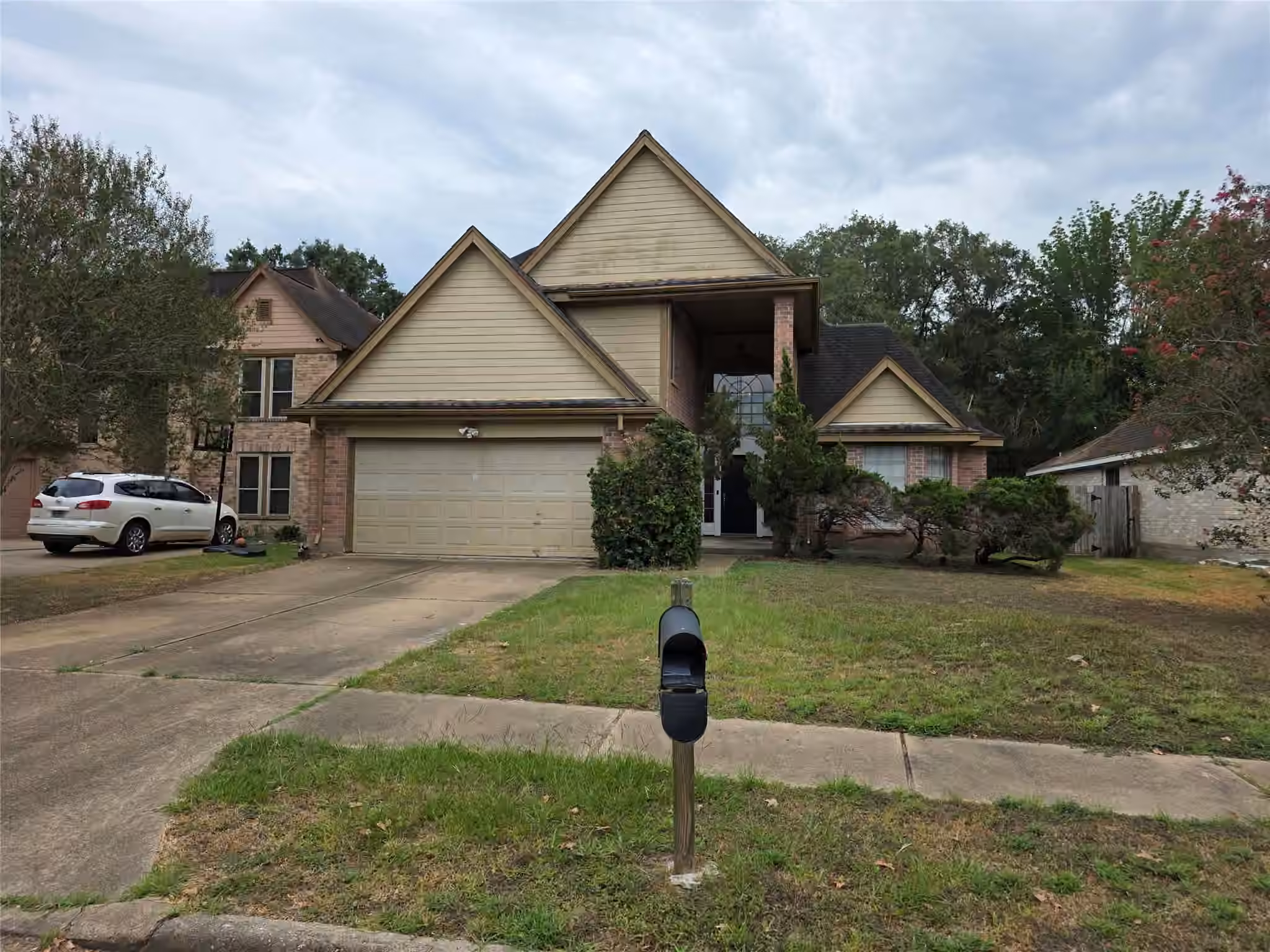 Photo 2 of 15615 Fern Ridge Drive, Houston, TX