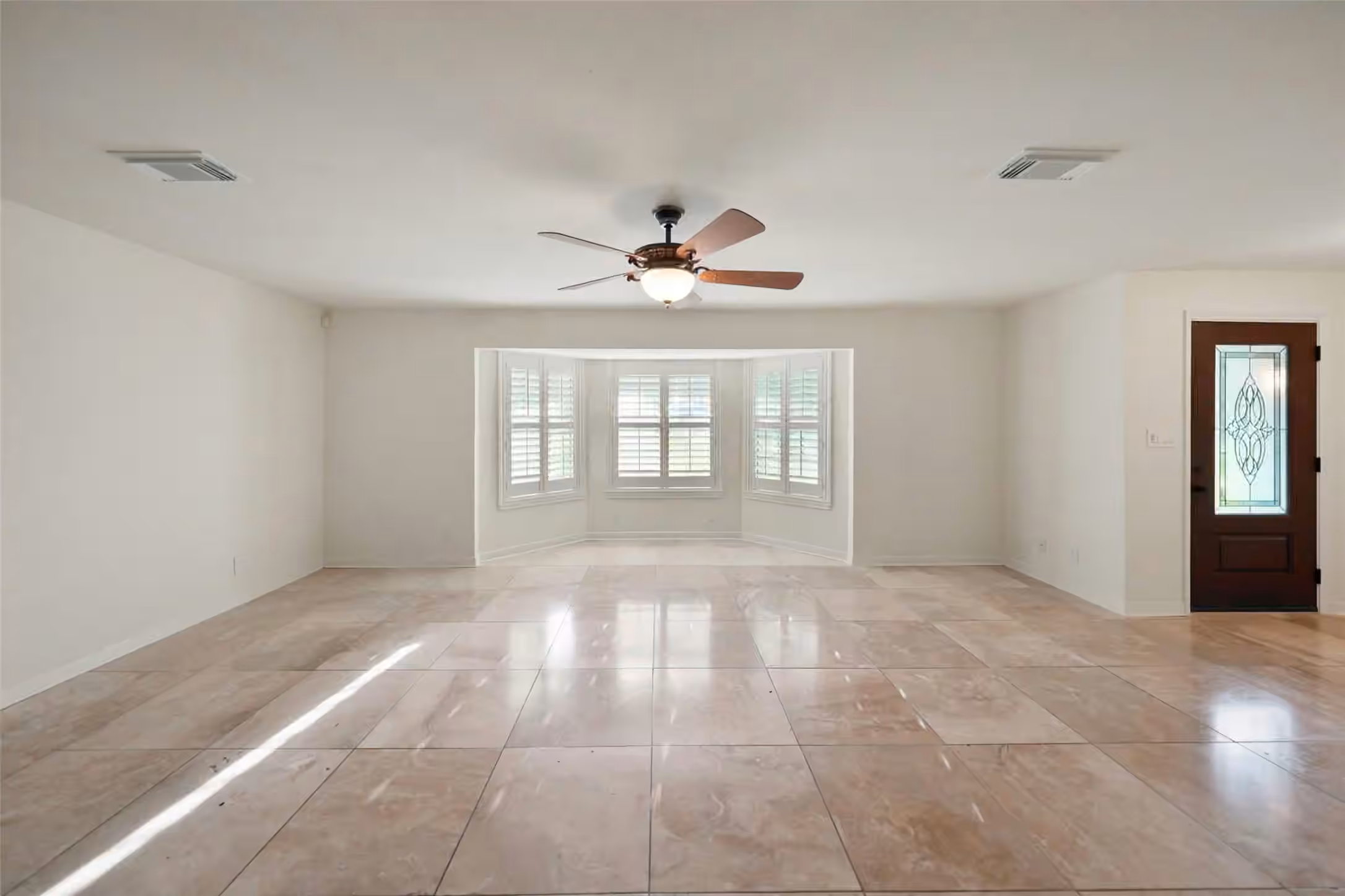 Photo 6 of 83 County Road 3189c, Cleveland, TX