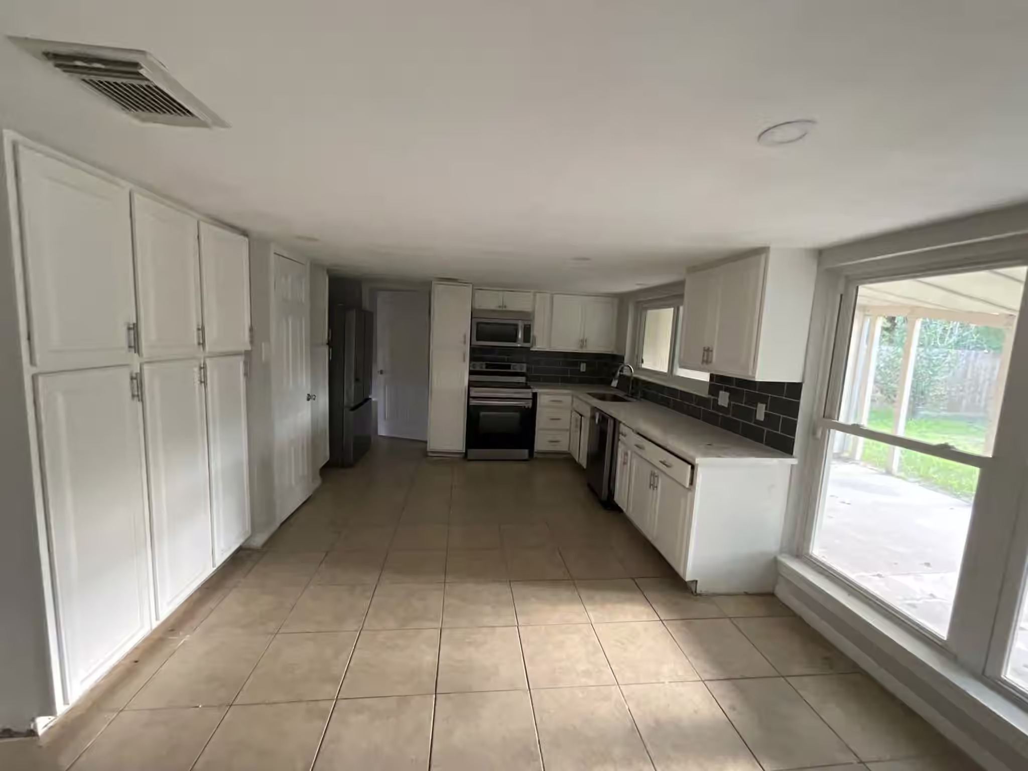 Photo 6 of 2215 Blindlake Drive, Houston, TX
