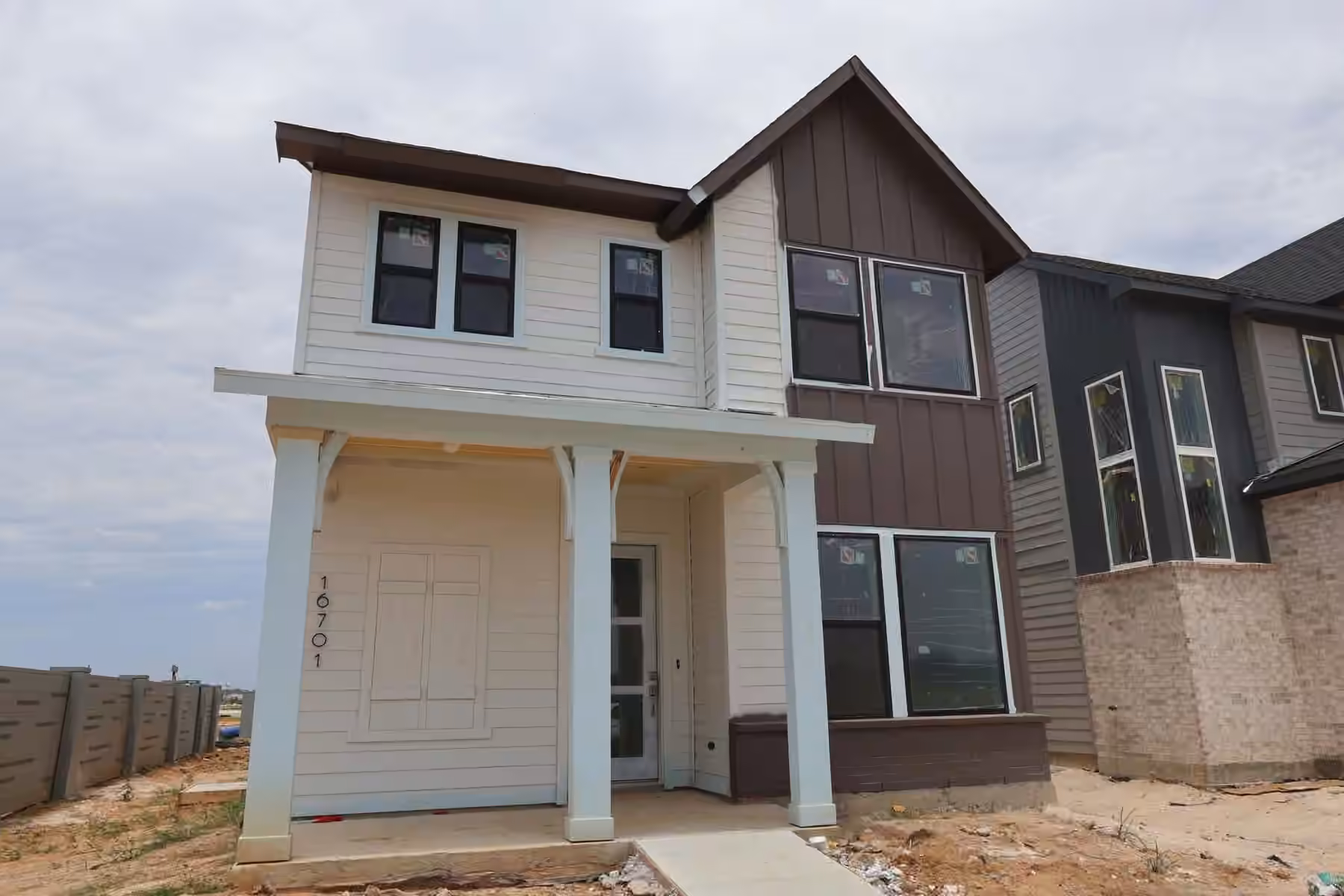 Photo 2 of 16701 Vibrant Lea Lane, Hockley, TX