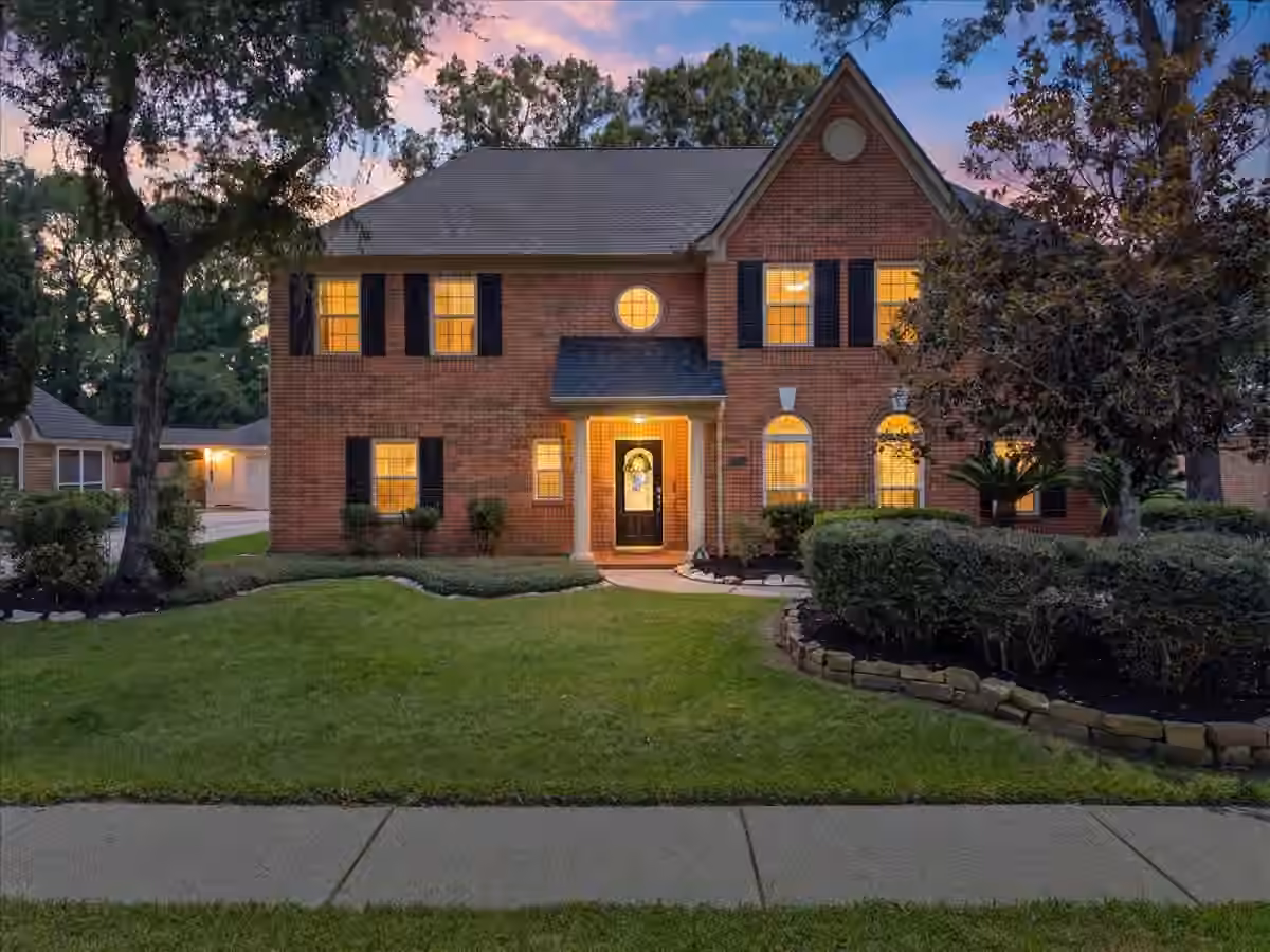 Photo 2 of 4318 Island Hills Drive, Pasadena, TX
