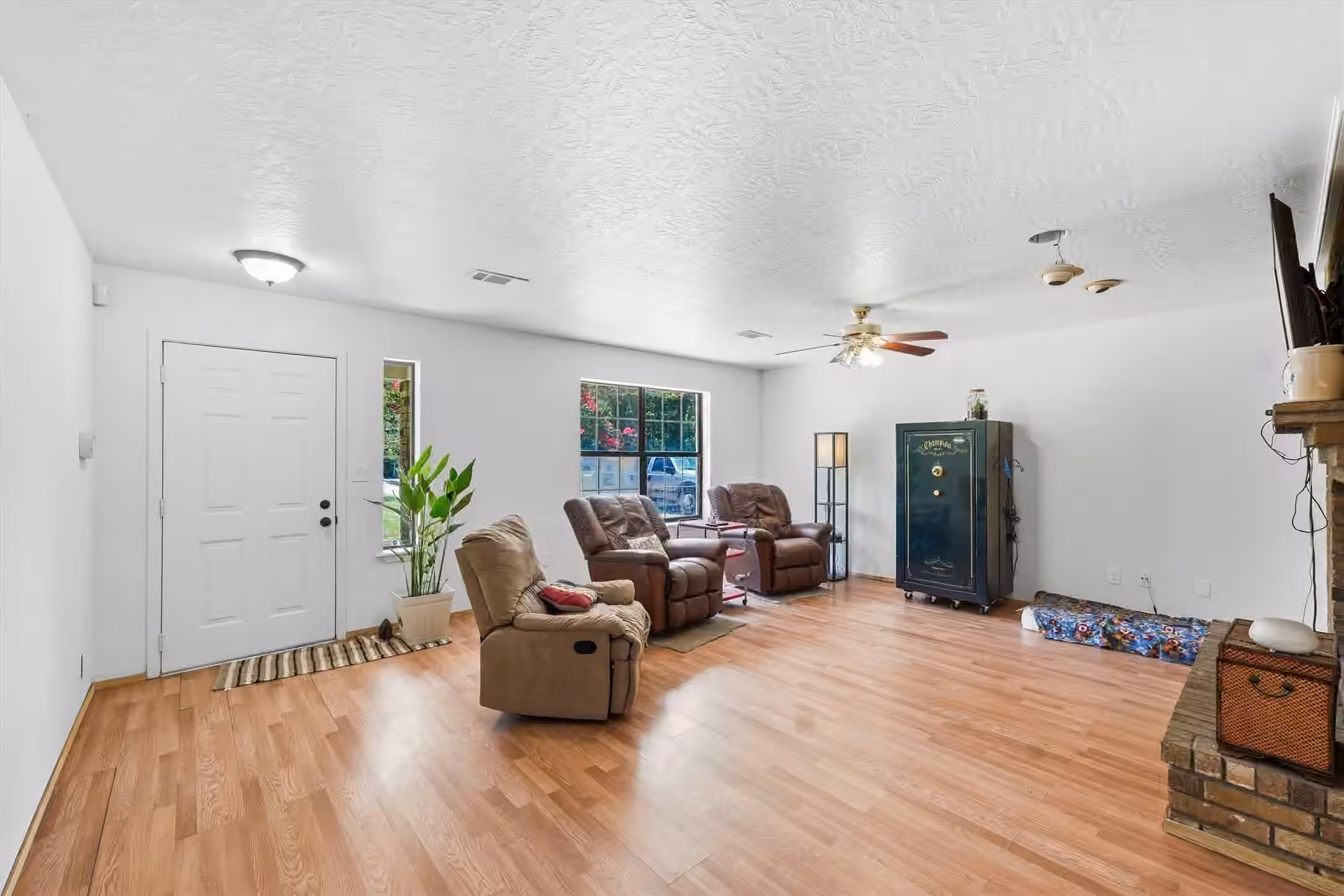 Photo 5 of 39 Wood Lodge Drive, Huntsville, TX