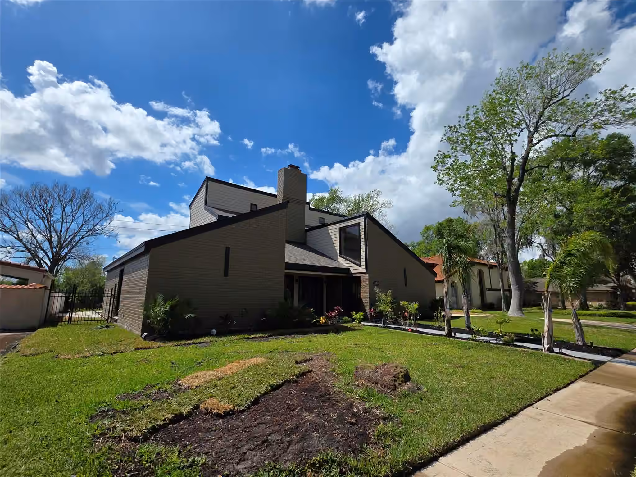 Photo 2 of 16406 Brook Forest Drive, Houston, TX