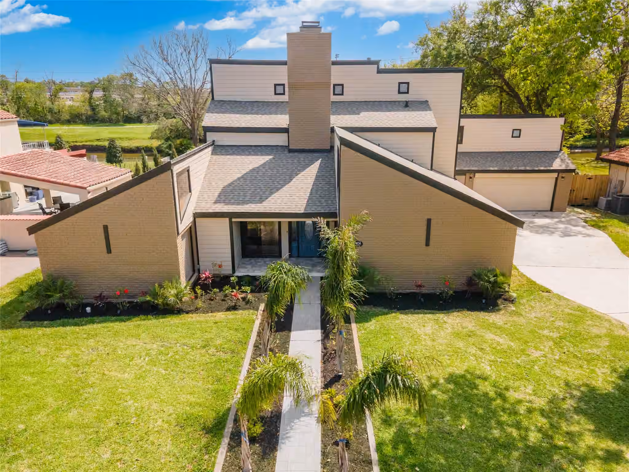Photo 6 of 16406 Brook Forest Drive, Houston, TX