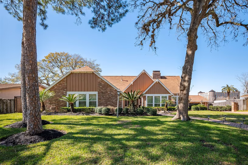 Photo 2 of 18510 Barbuda Lane, Houston, TX