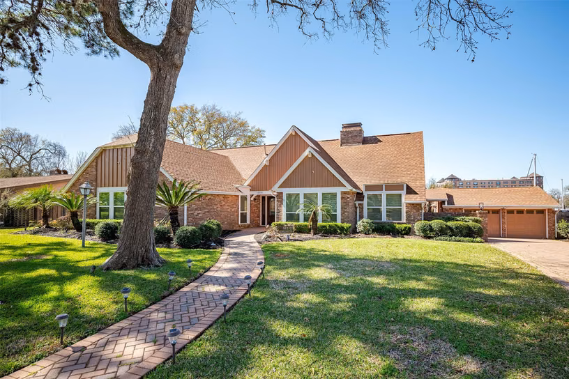Photo 3 of 18510 Barbuda Lane, Houston, TX