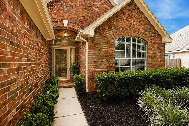 Photo 3 of 3602 Avey Court, Pearland, TX