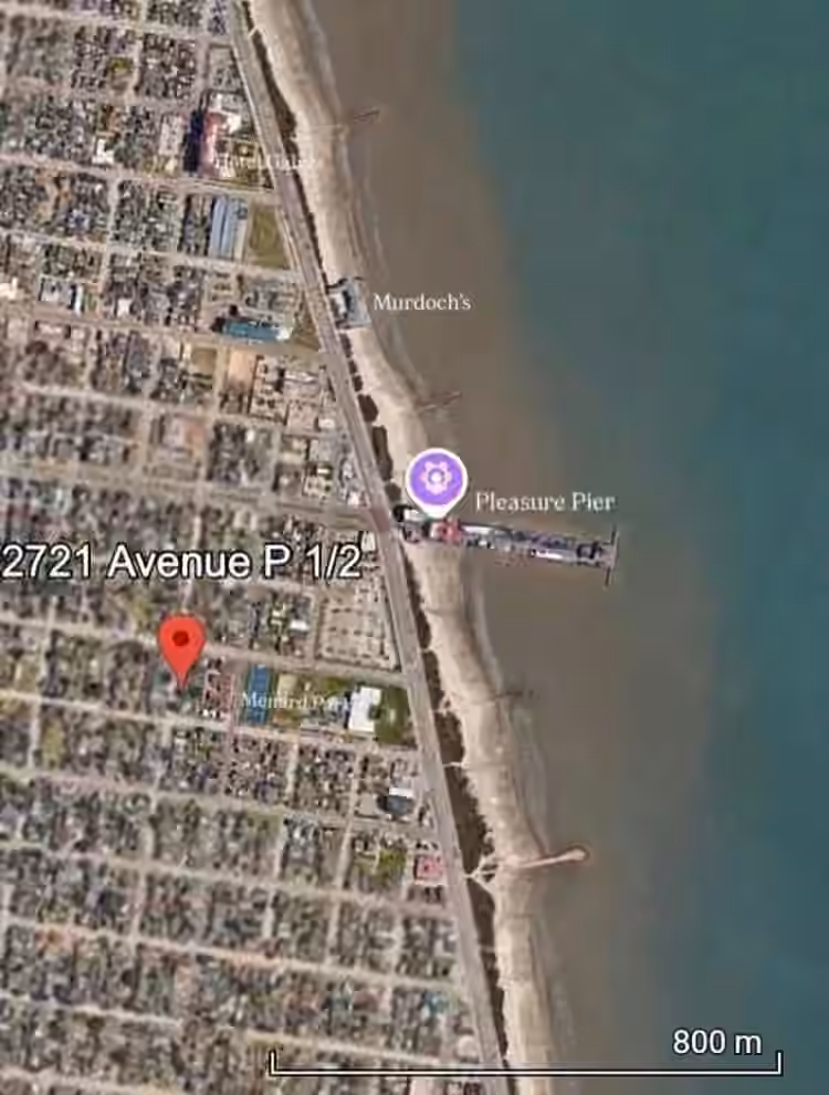 Photo 3 of 2721 Avenue P 1/2, Galveston, TX