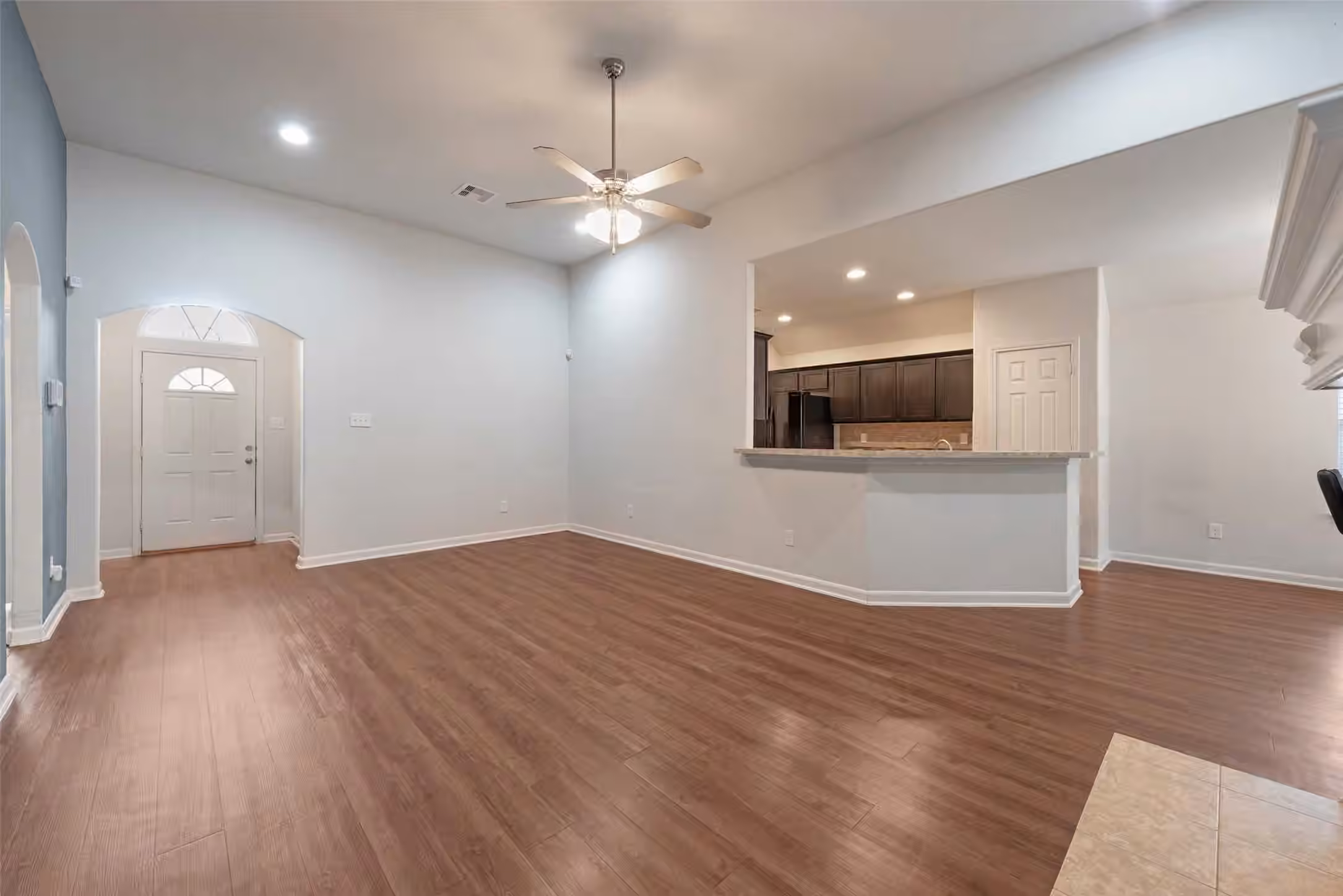 Photo 4 of 8107 Grandview Street, Houston, TX