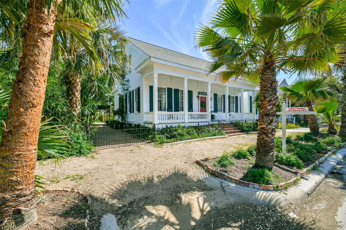 Photo of 1309 Broadway Street, Galveston, TX 77550
