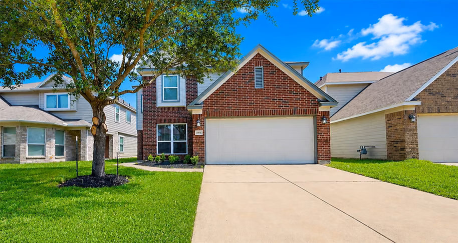 Photo 2 of 2818 N Red Birch Circle, Houston, TX