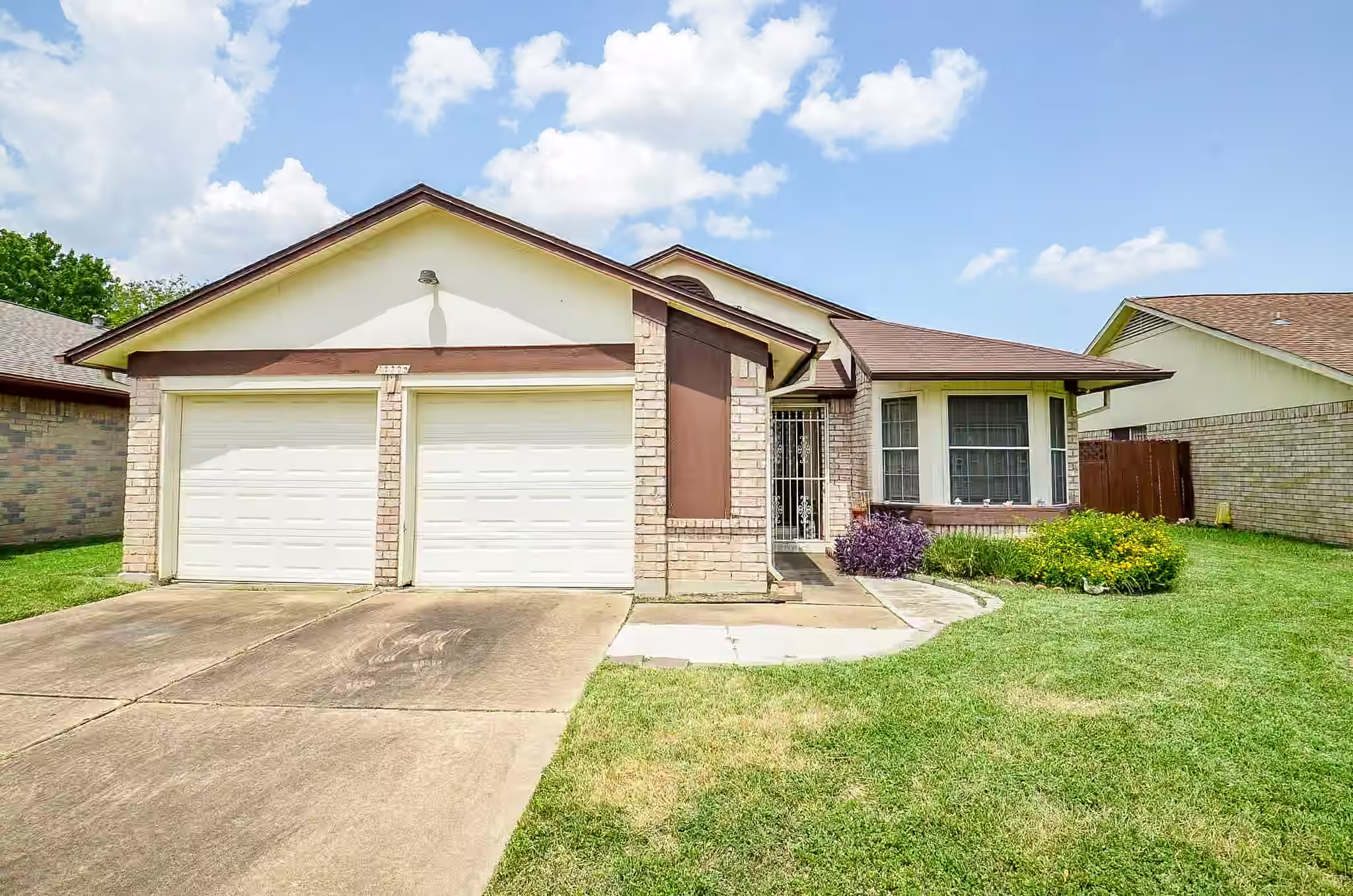 Photo 3 of 12322 Tambourine Drive, Houston, TX