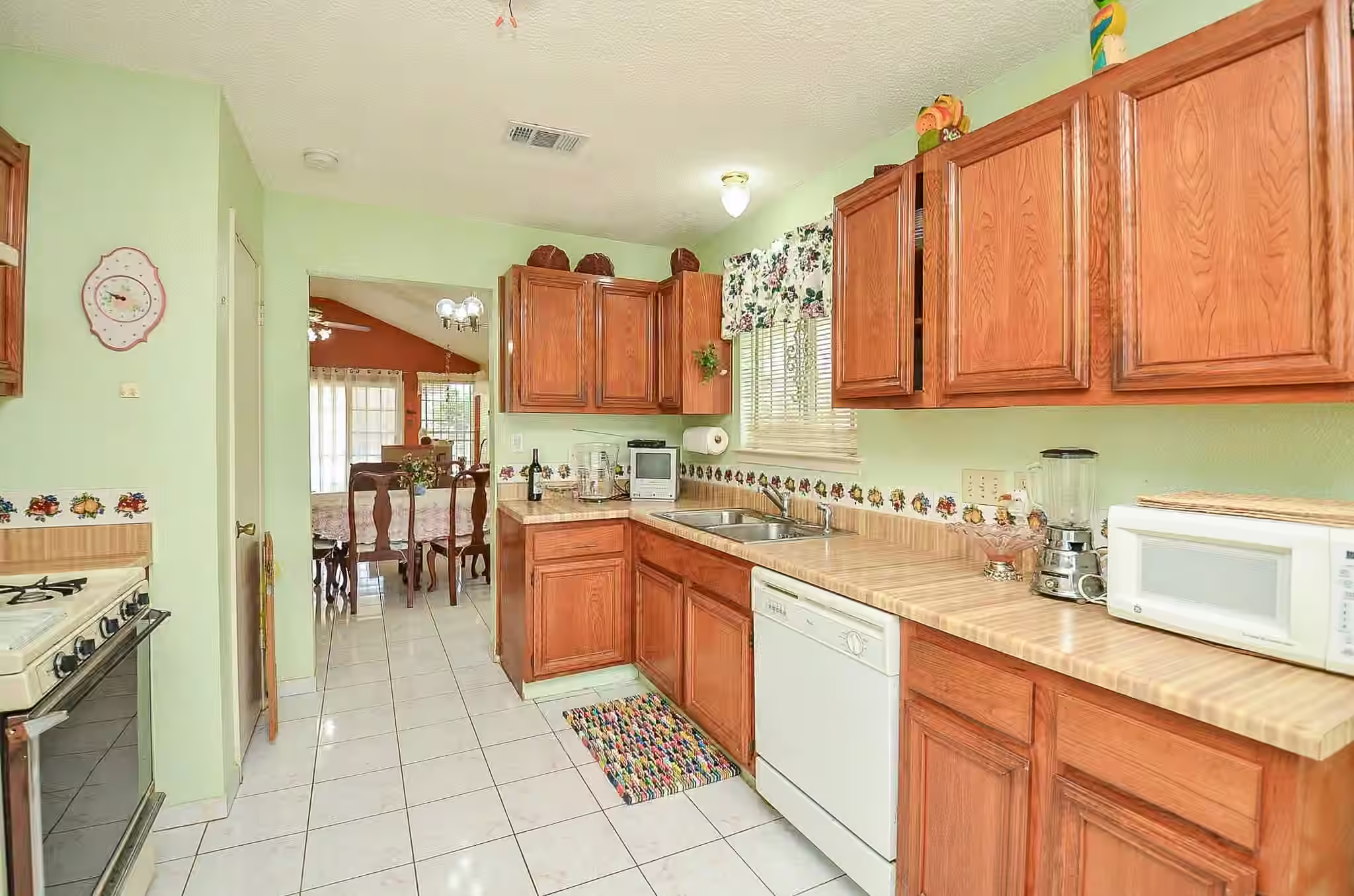 Photo 5 of 12322 Tambourine Drive, Houston, TX