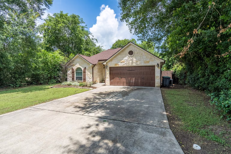 Photo of 226 Foster Street, Tomball, TX 77375