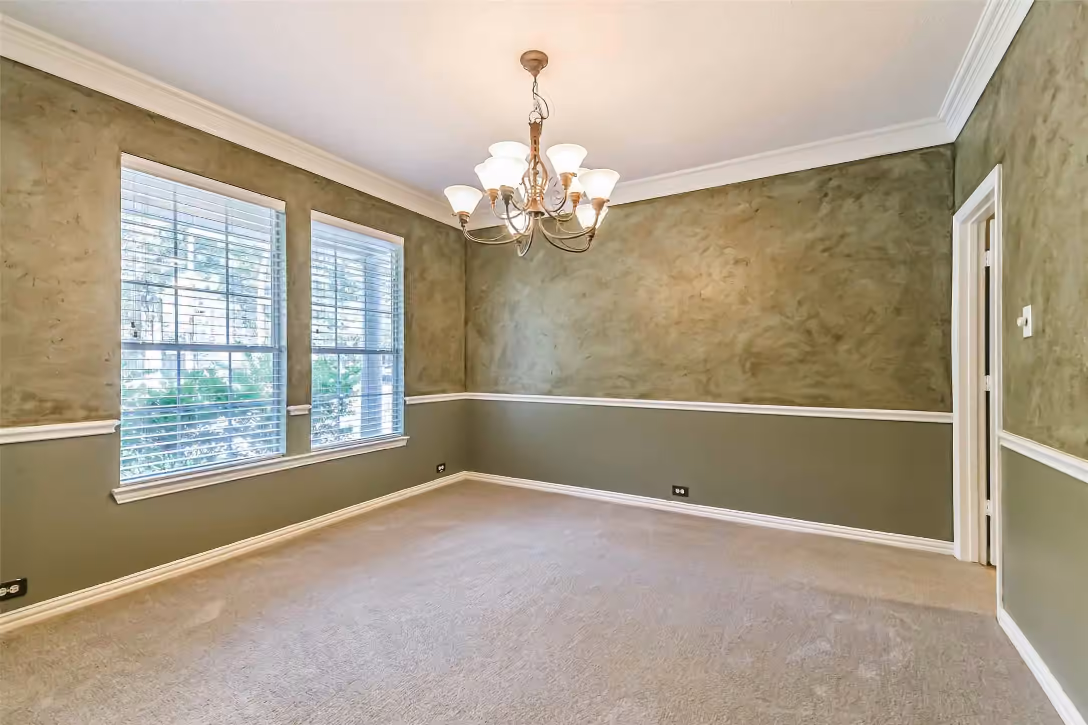 Photo 5 of 15 Filigree Pines Place, The Woodlands, TX