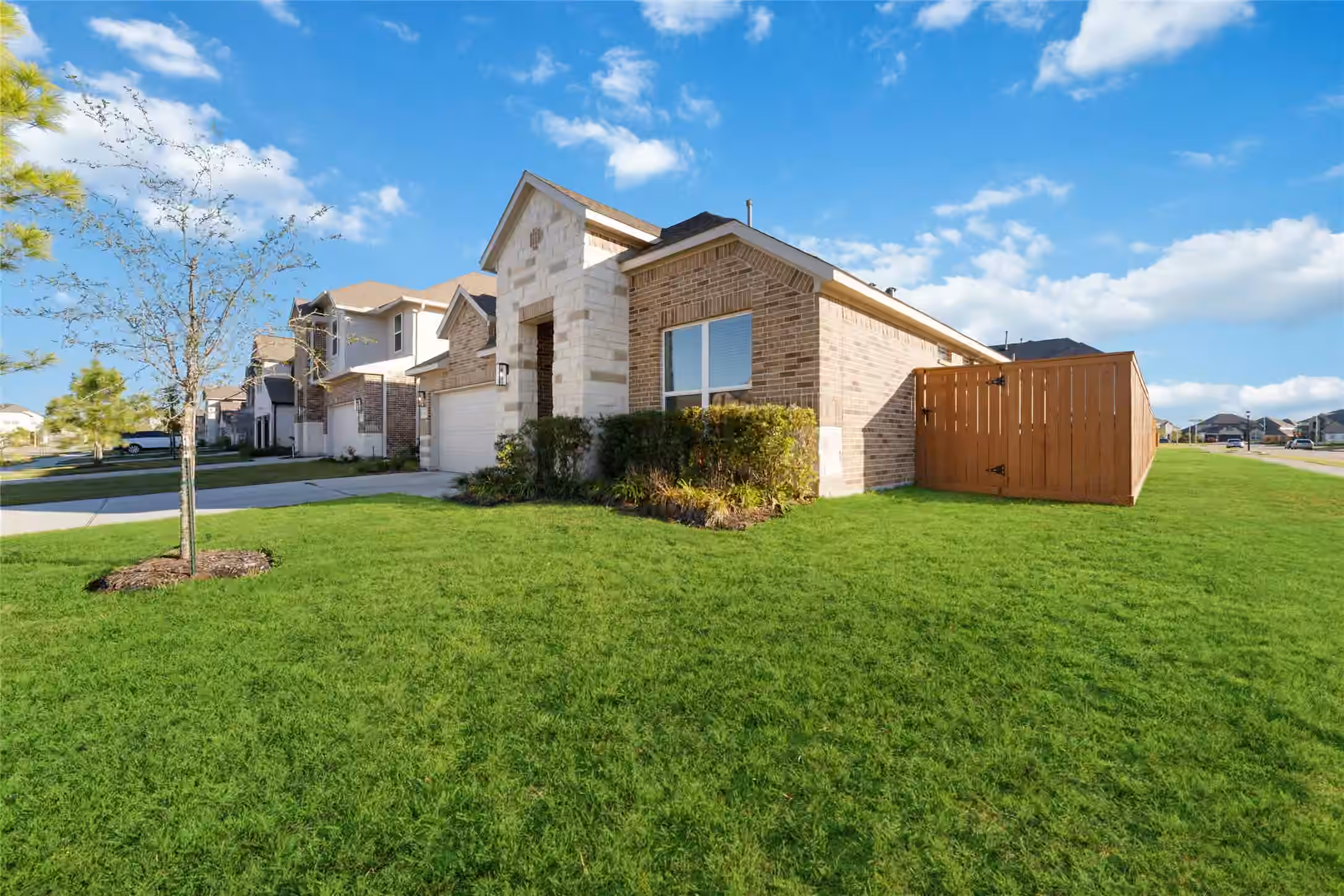 Photo 3 of 1500 Dawn Harbor Drive, Katy, TX