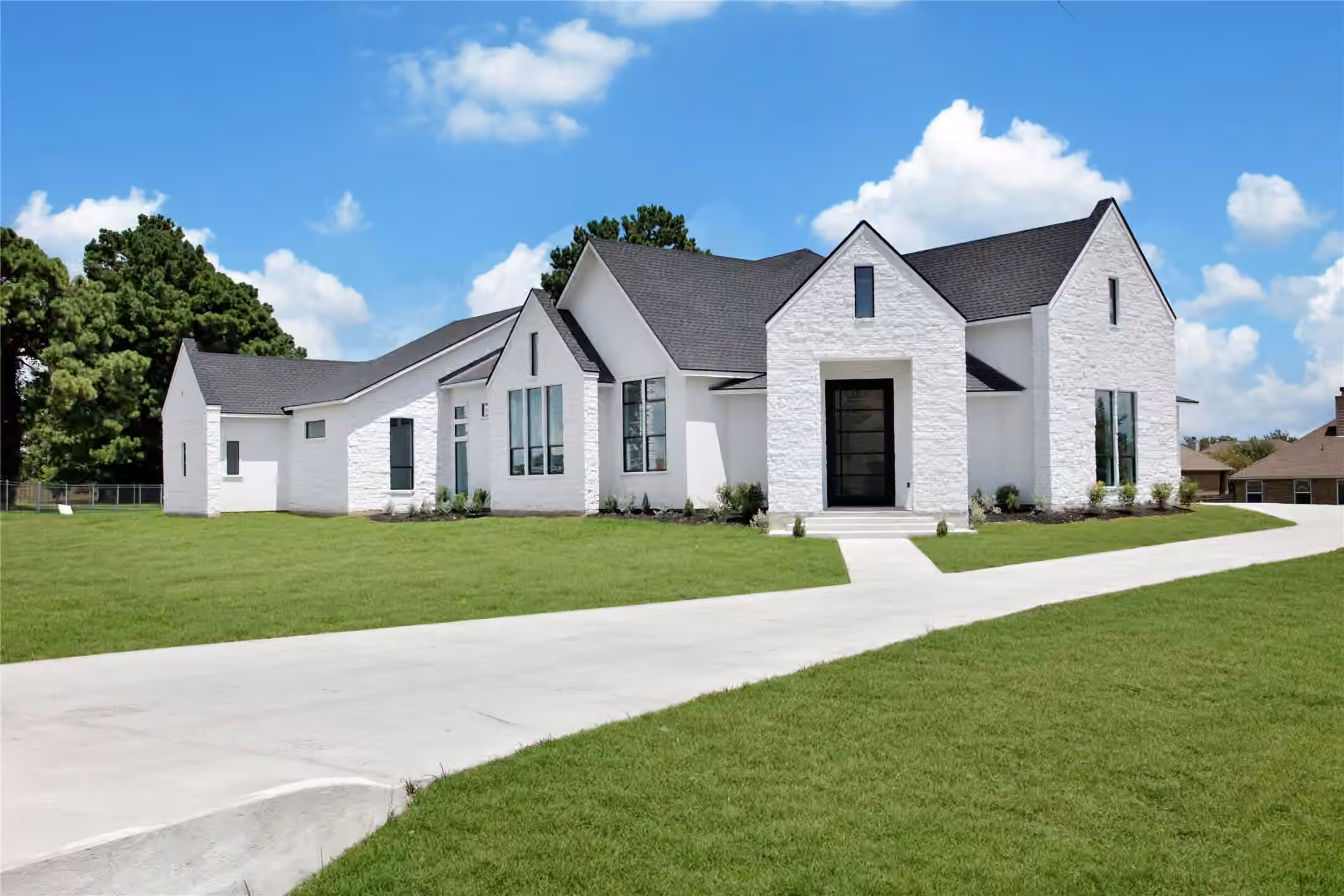 Photo of 19006 Grandview Court, Montgomery, TX 77356