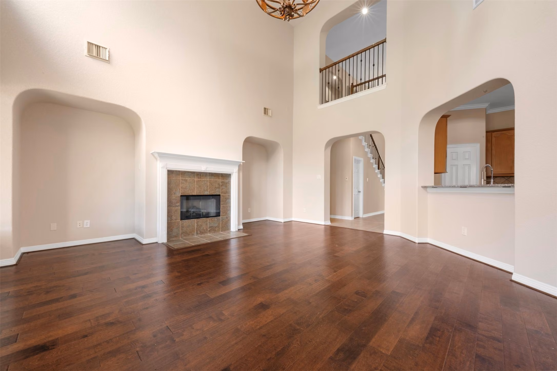 Photo 4 of 9227 Hummingbird Lane, Missouri City, TX