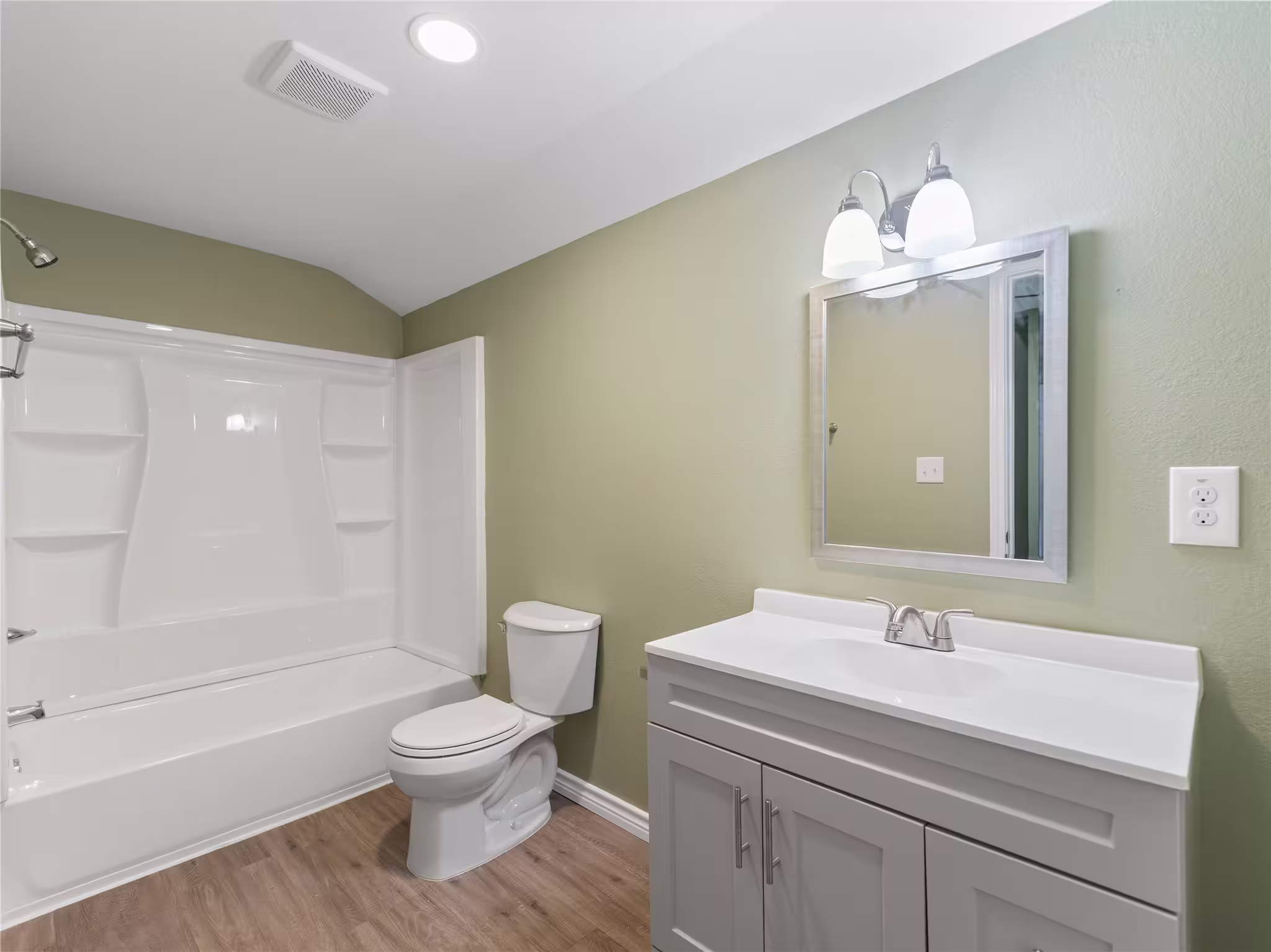 Photo 5 of 2110 Horn Road, Bay City, TX