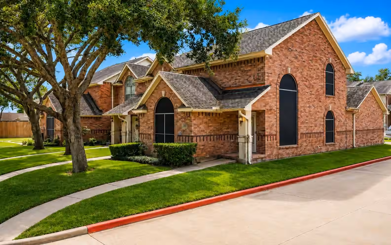 Photo 2 of 1414 Cypress Cove Street, La Porte, TX