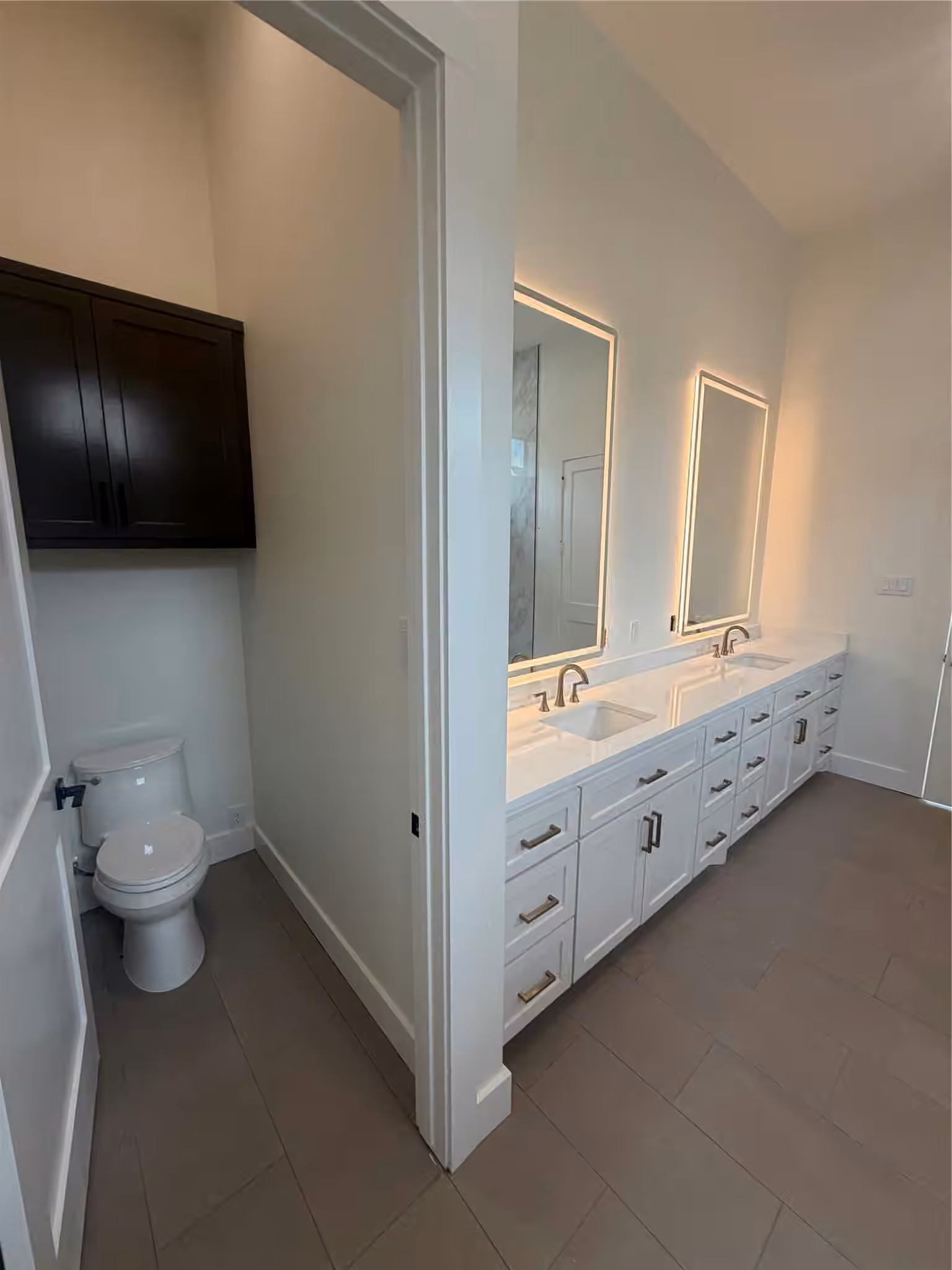 Photo 5 of 339 W Shore Lane, Montgomery, TX