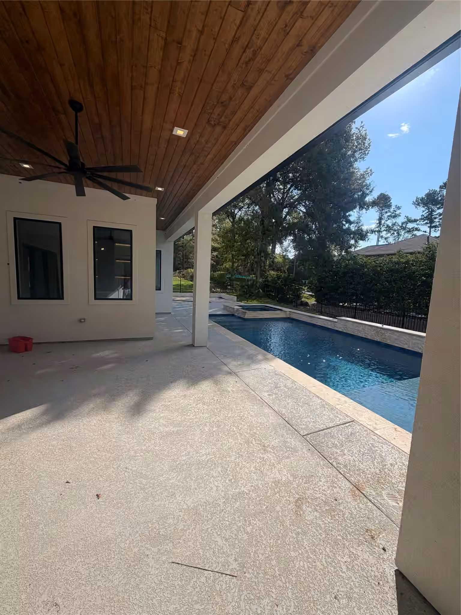 Photo 7 of 339 W Shore Lane, Montgomery, TX
