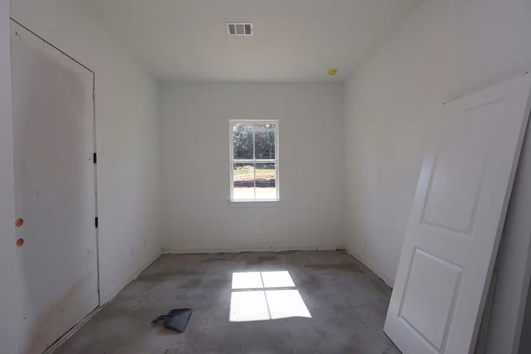 Photo 3 of 131 Roebuck Lane, New Waverly, TX