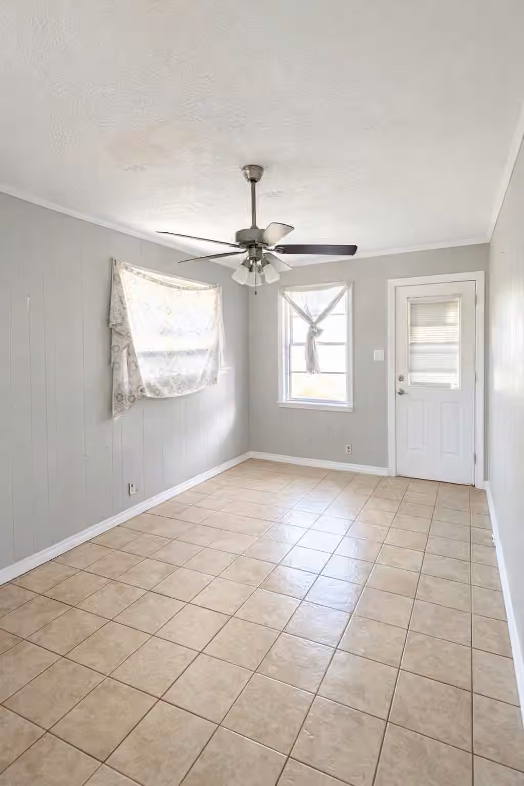 Photo 2 of 2919 Staples Street, Houston, TX