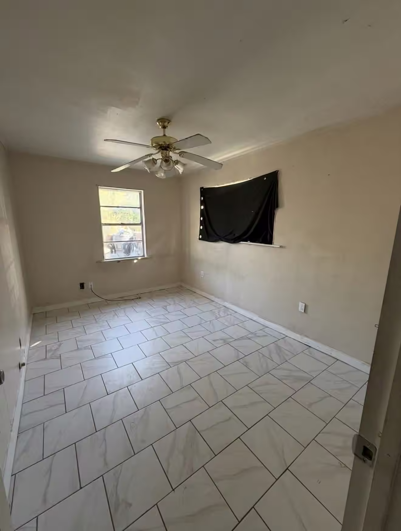 Photo 7 of 2919 Staples Street, Houston, TX