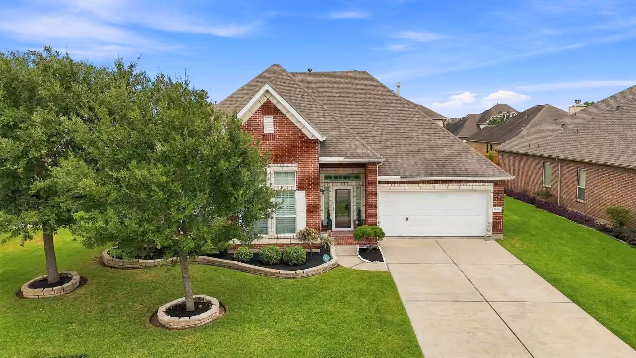Photo 3 of 12418 Emerald Lane, Mont Belvieu, TX