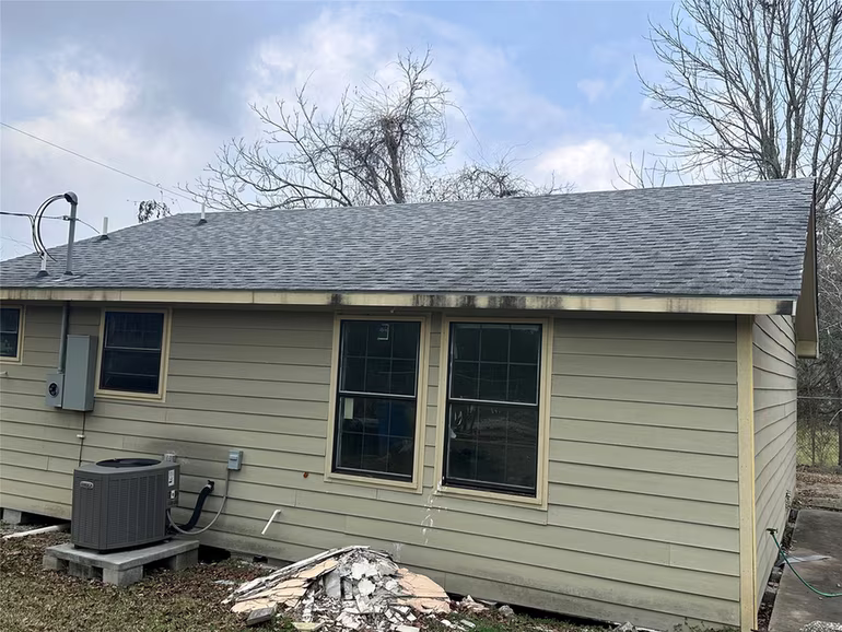 Photo 2 of 800 Mayo Street, Baytown, TX