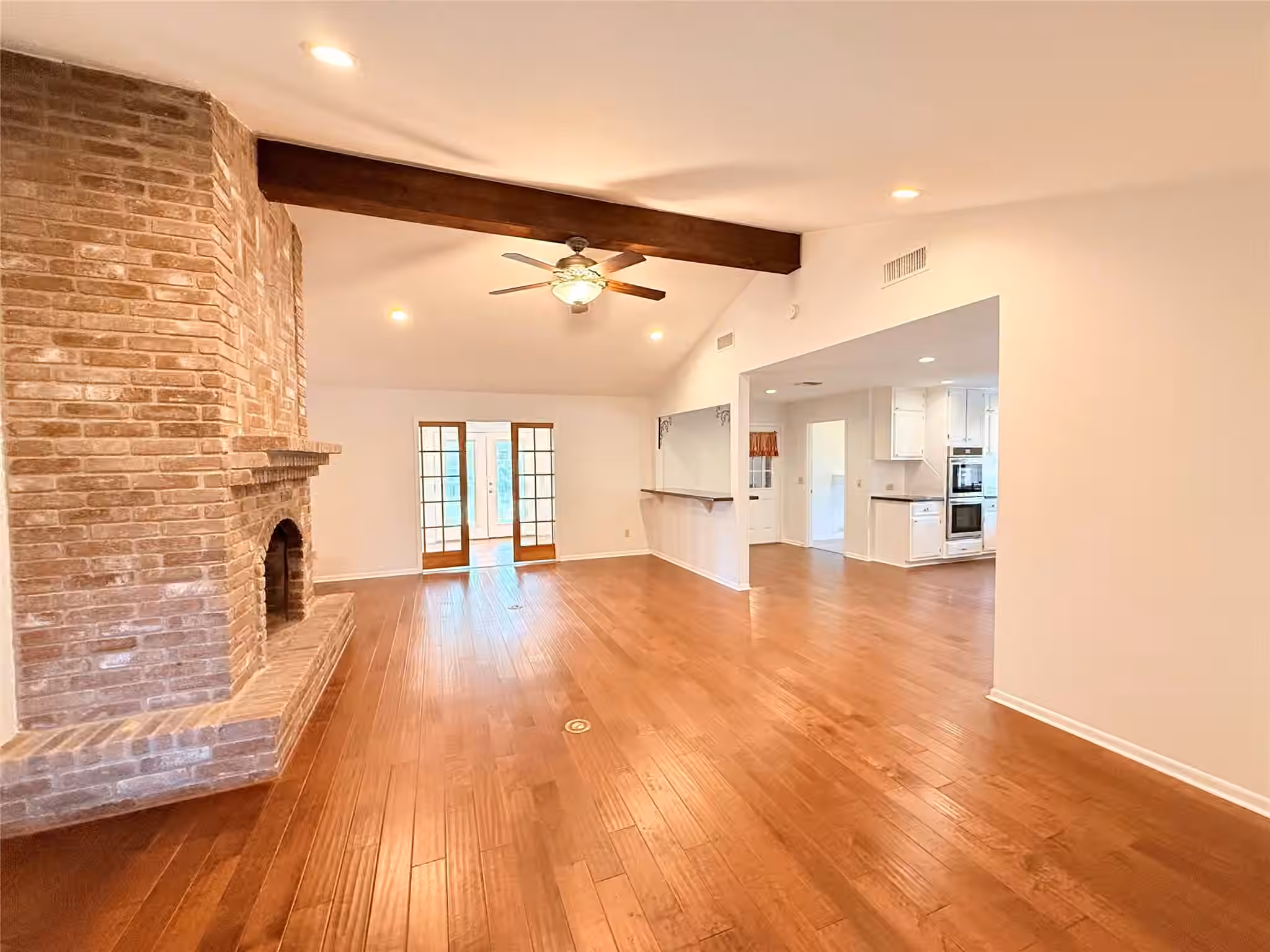 Photo 3 of 2902 Willow Creek Drive, El Campo, TX
