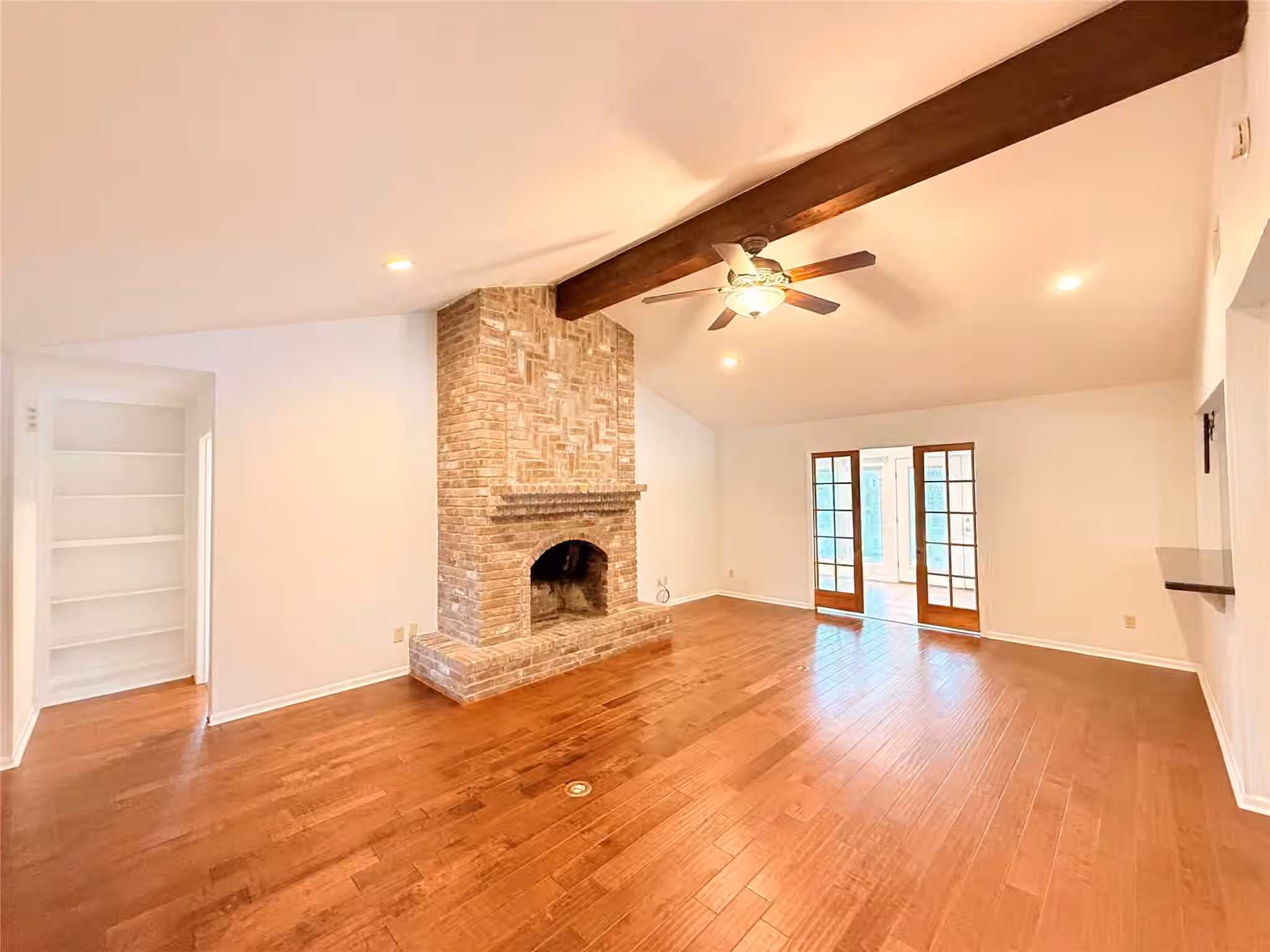 Photo 4 of 2902 Willow Creek Drive, El Campo, TX